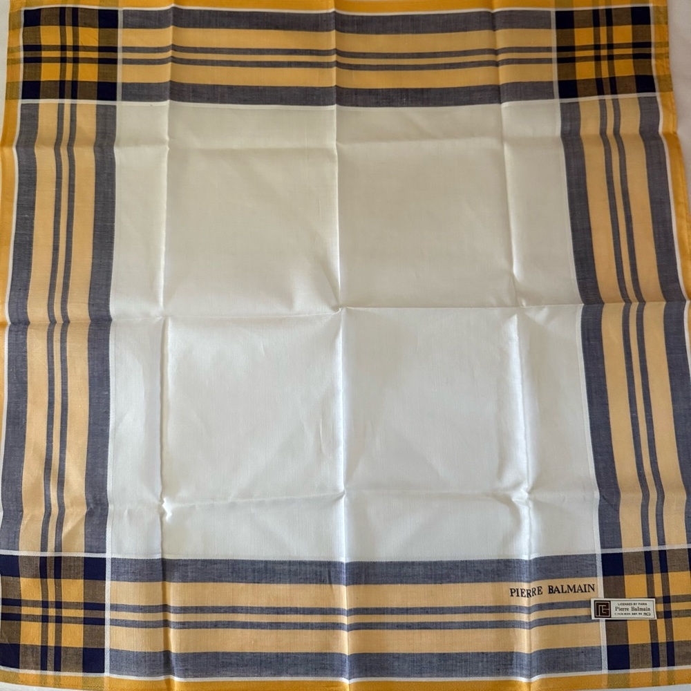 Pierre Balmain Vintage Pocket Square/Handkerchief
Excellent Condition
18”x18”